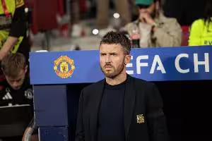 上季7轮后曼联距榜首仅6分最终获季军；本季已差14分！最终第几？